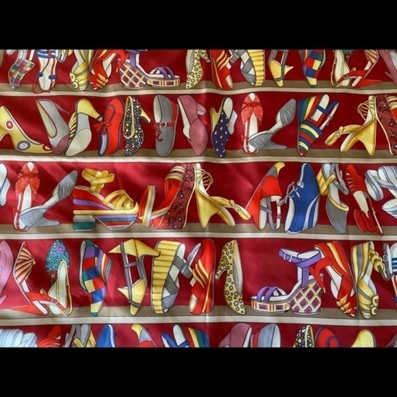 Salvador Ferragamo Designer red black silk shoe print motif luxury scarf - Picture 2 of 5